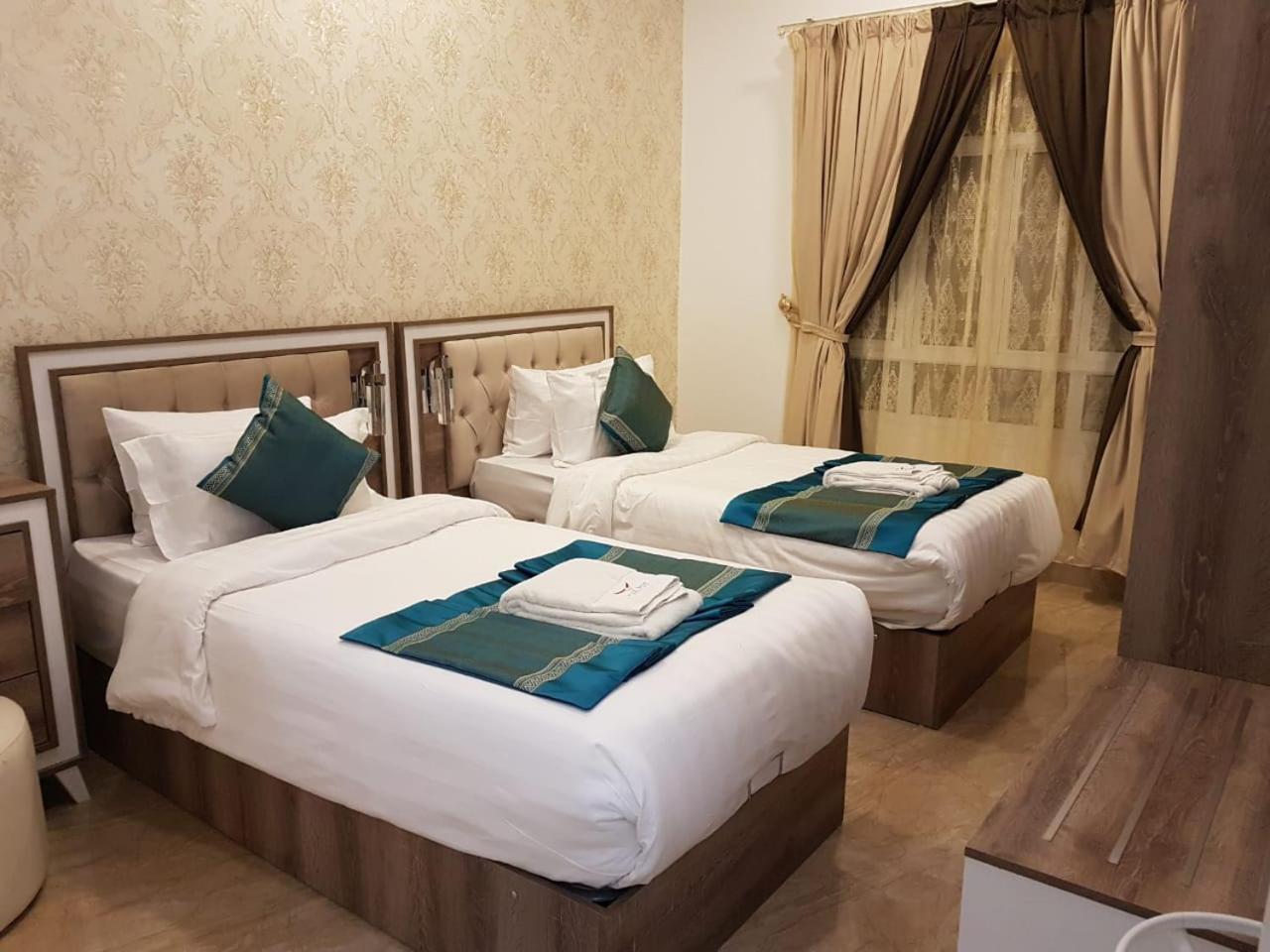 ניזווא Orient Apartments מראה חיצוני תמונה